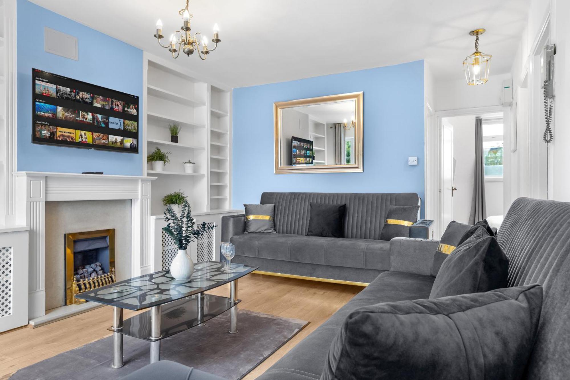 Newly Renovated Kensington 2 Bedroom Apartment With Balcony Near Harrods Sleeps 6, 2 Min Walk From Station London Kültér fotó