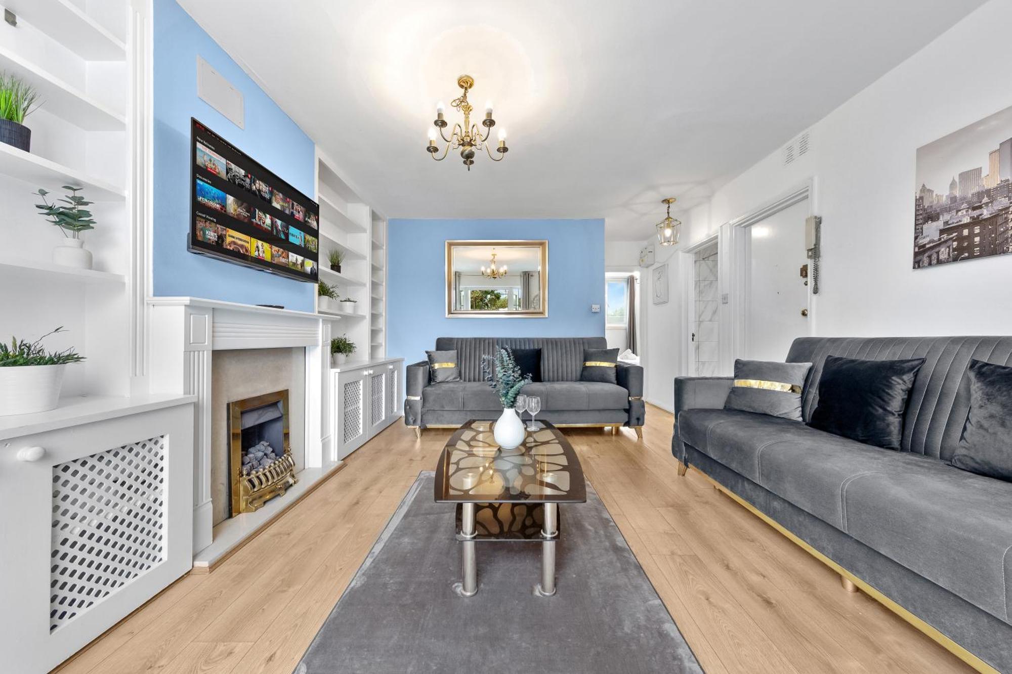 Newly Renovated Kensington 2 Bedroom Apartment With Balcony Near Harrods Sleeps 6, 2 Min Walk From Station London Kültér fotó