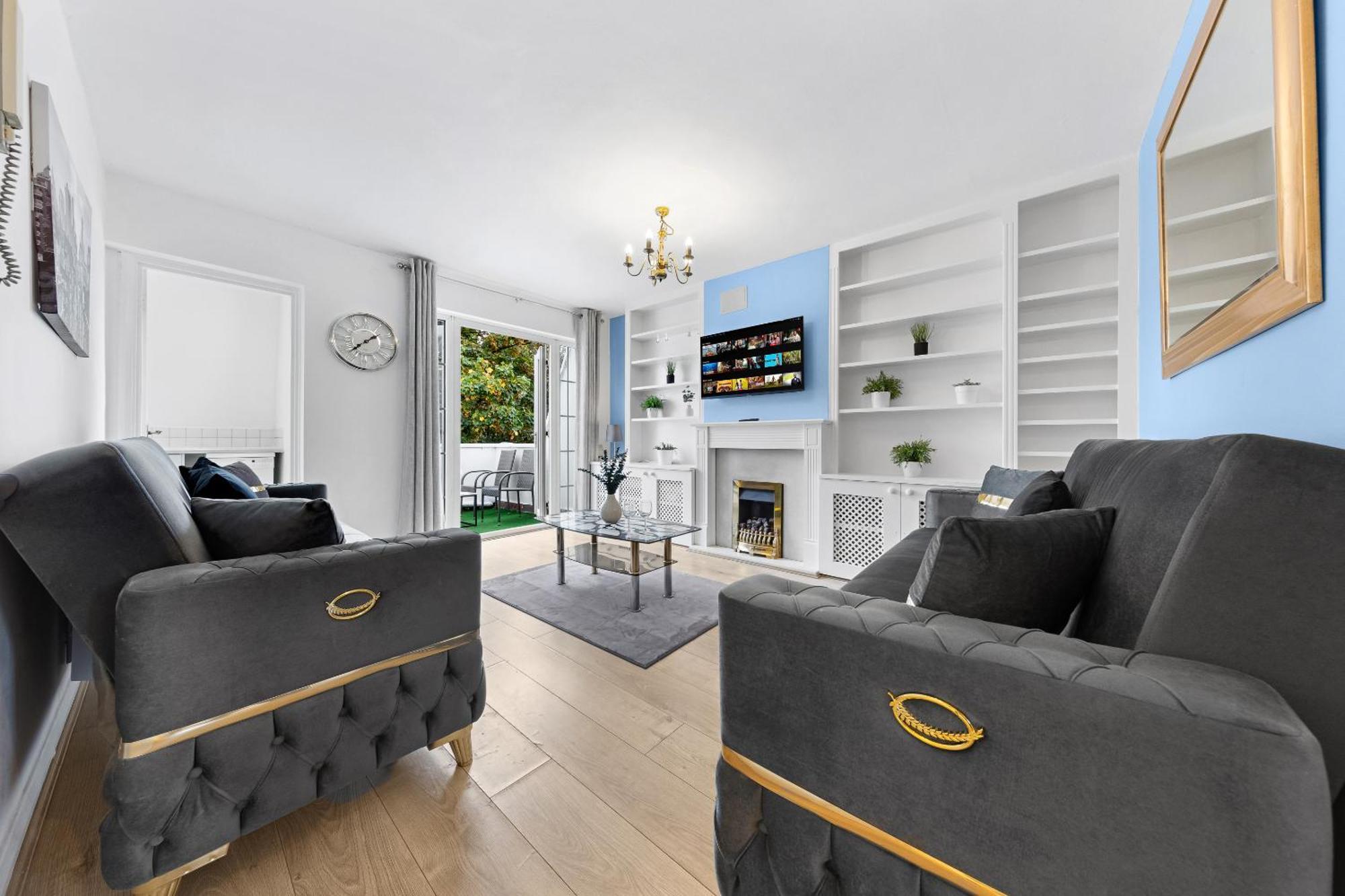 Newly Renovated Kensington 2 Bedroom Apartment With Balcony Near Harrods Sleeps 6, 2 Min Walk From Station London Kültér fotó