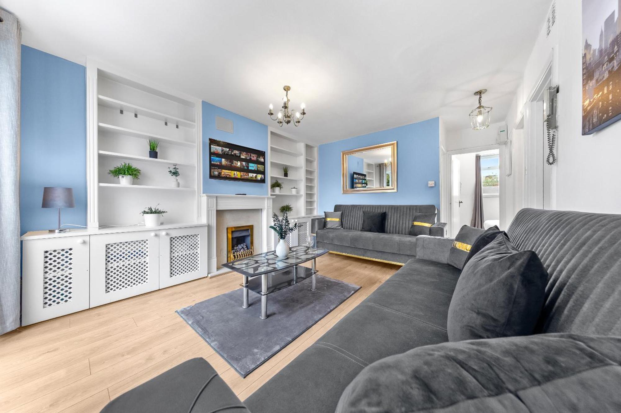 Newly Renovated Kensington 2 Bedroom Apartment With Balcony Near Harrods Sleeps 6, 2 Min Walk From Station London Kültér fotó
