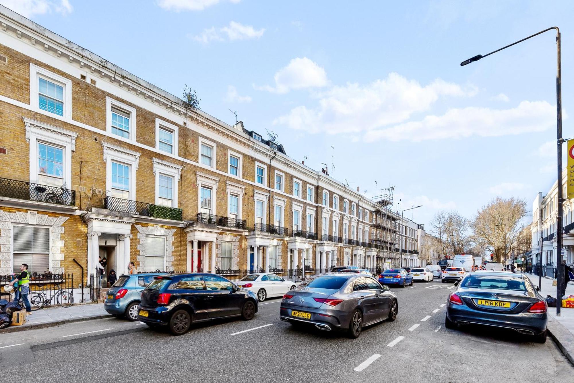 Newly Renovated Kensington 2 Bedroom Apartment With Balcony Near Harrods Sleeps 6, 2 Min Walk From Station London Kültér fotó